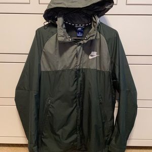 nike windbreaker